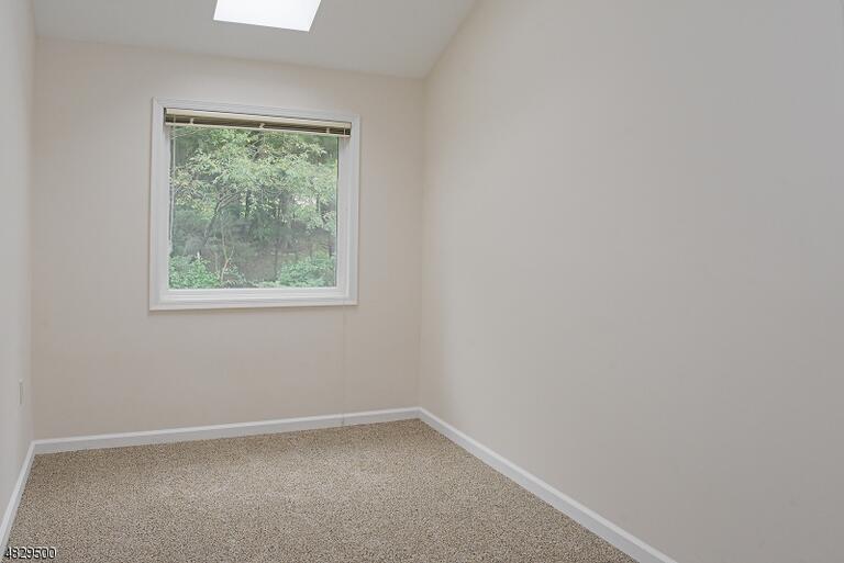 Property listing MLS 4047933 photo 14
