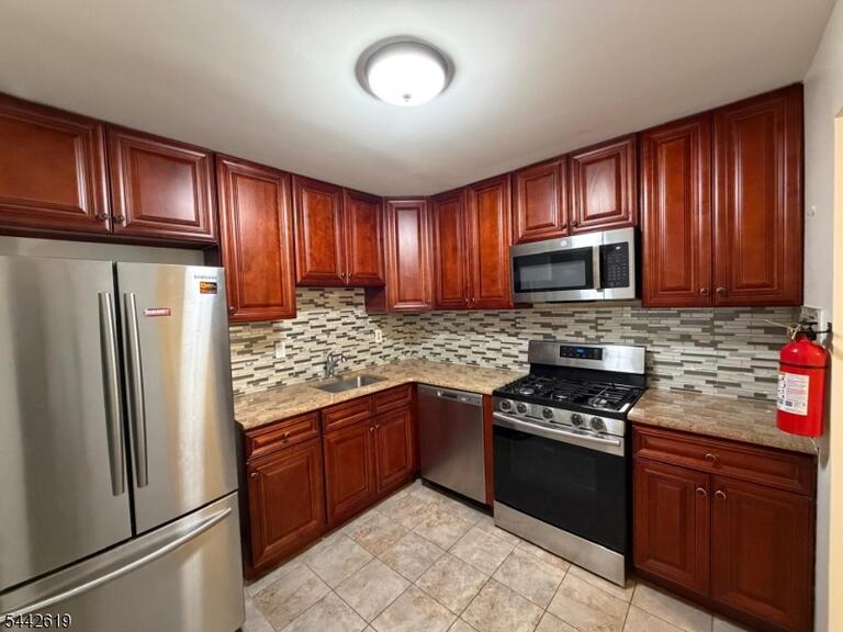 Property listing MLS 4047933 photo 6