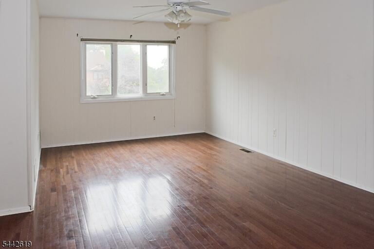 Property listing MLS 4047933 photo 8