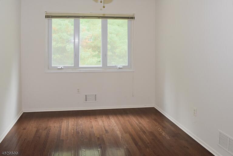 Property listing MLS 4047933 photo 9
