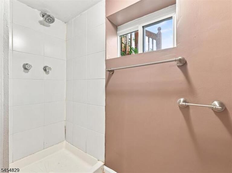 Property listing MLS 4047946 photo 34