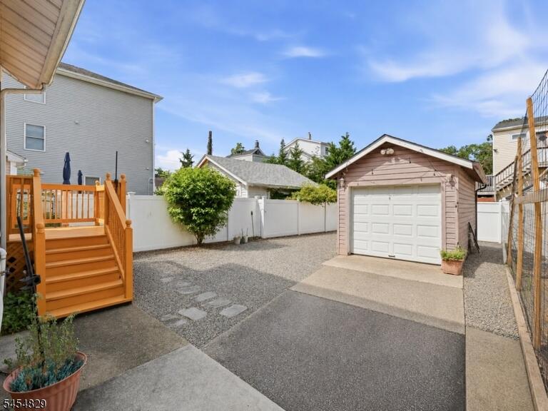 Property listing MLS 4047946 photo 36