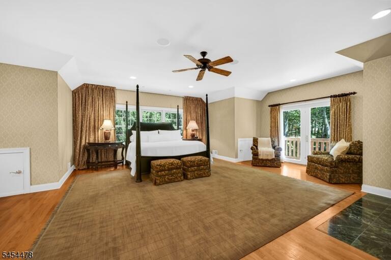 Property listing MLS 4047990 photo 21