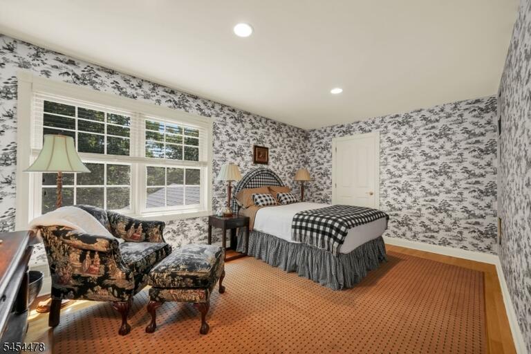 Property listing MLS 4047990 photo 32