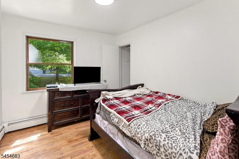 Property listing MLS 4048037 photo 14
