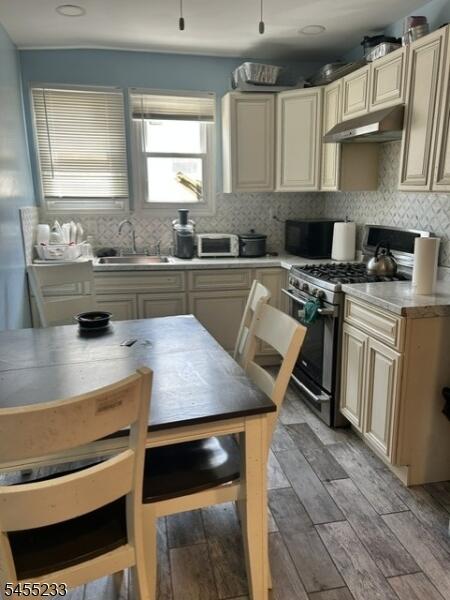 Property listing MLS 4048043 photo 7