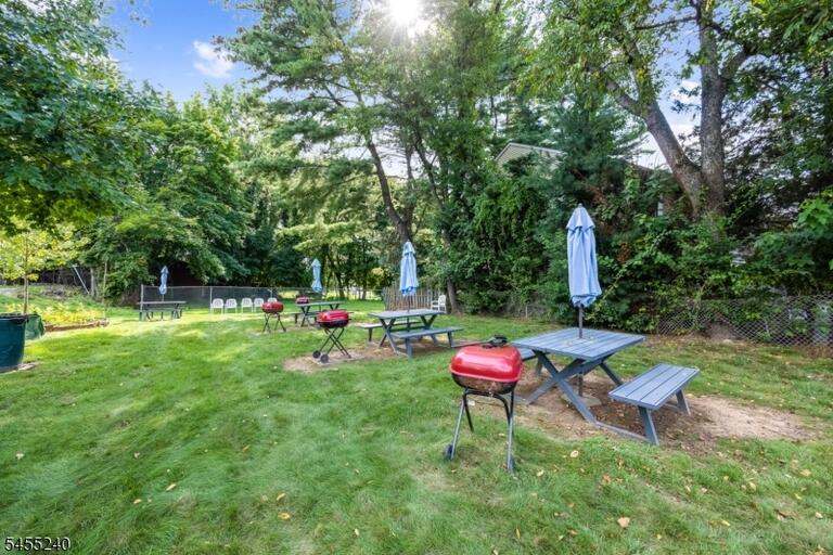 Property listing MLS 4048046 photo 15