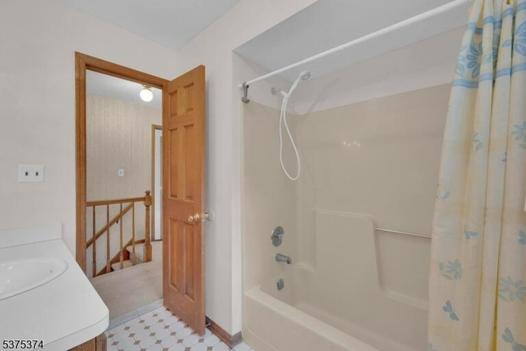 Property listing MLS 4048049 photo 35
