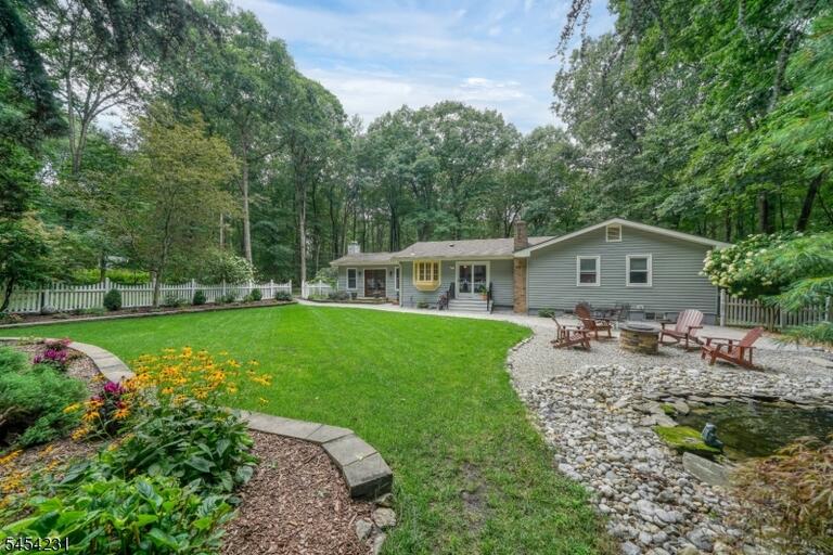 Property listing MLS 4048056 photo 1