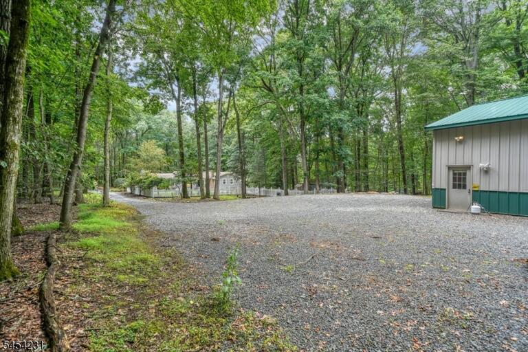 Property listing MLS 4048056 photo 31
