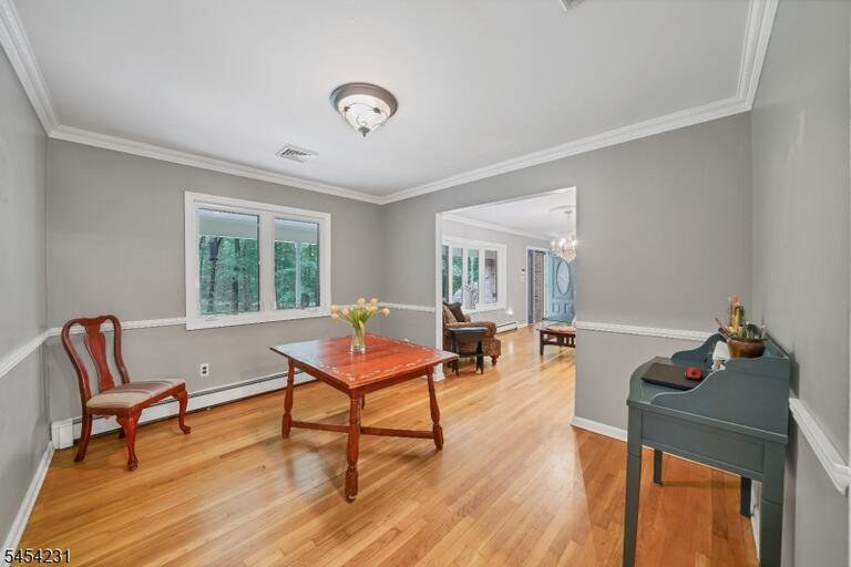 Property listing MLS 4048056 photo 8