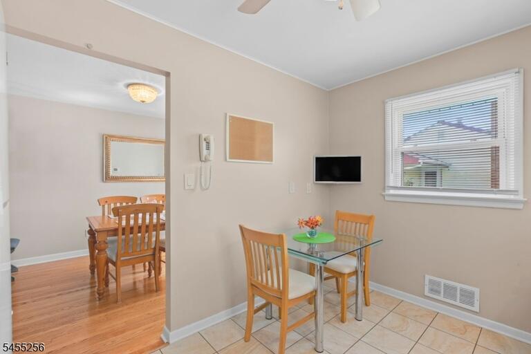 Property listing MLS 4048085 photo 12