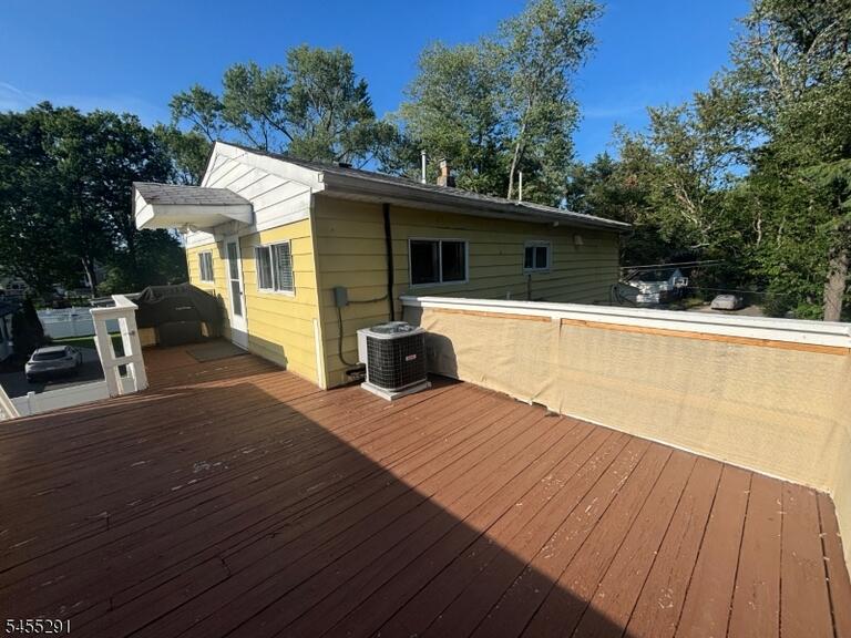Property listing MLS 4048091 photo 8