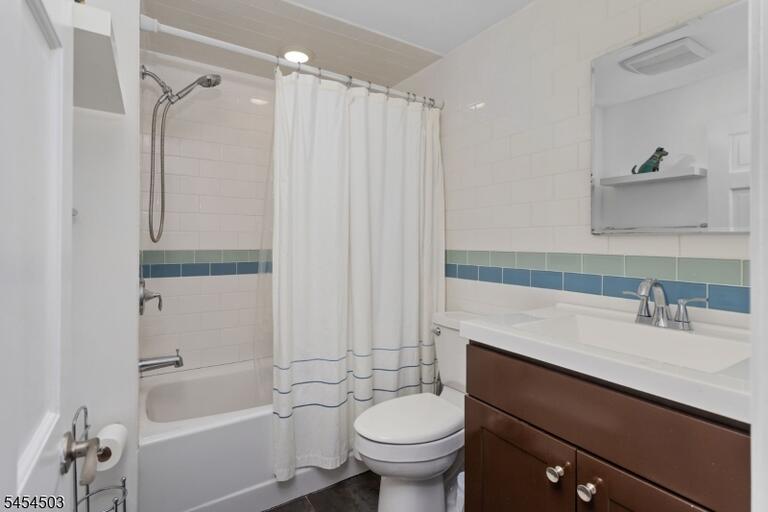 Property listing MLS 4048092 photo 21