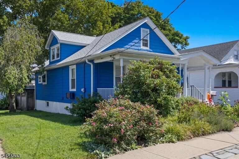 Property listing MLS 4048092 photo 3