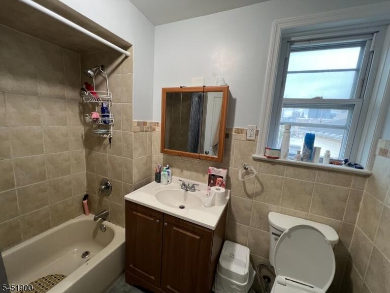 Property listing MLS 4048106 photo 32