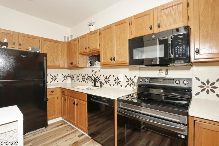Property listing MLS 4048125 photo 12