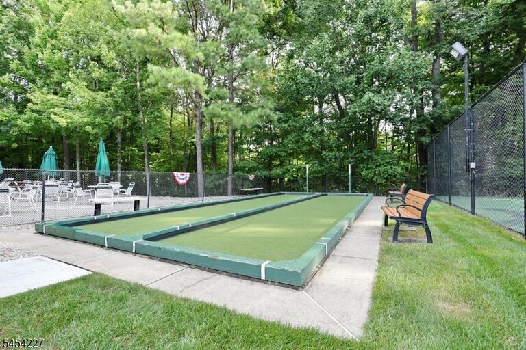 Property listing MLS 4048125 photo 33