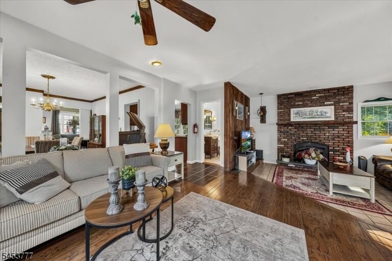 Property listing MLS 4048126 photo 23