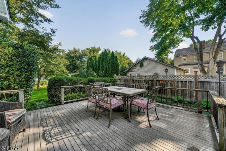 Property listing MLS 4048126 photo 35
