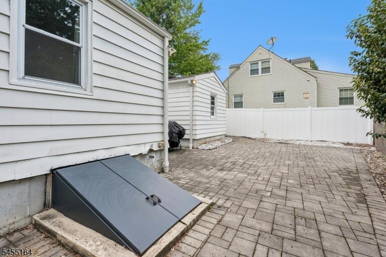 Property listing MLS 4048131 photo 34
