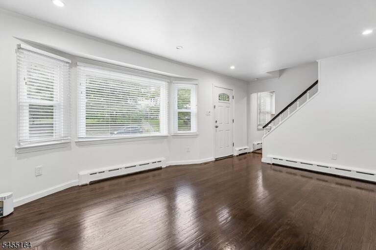 Property listing MLS 4048131 photo 6