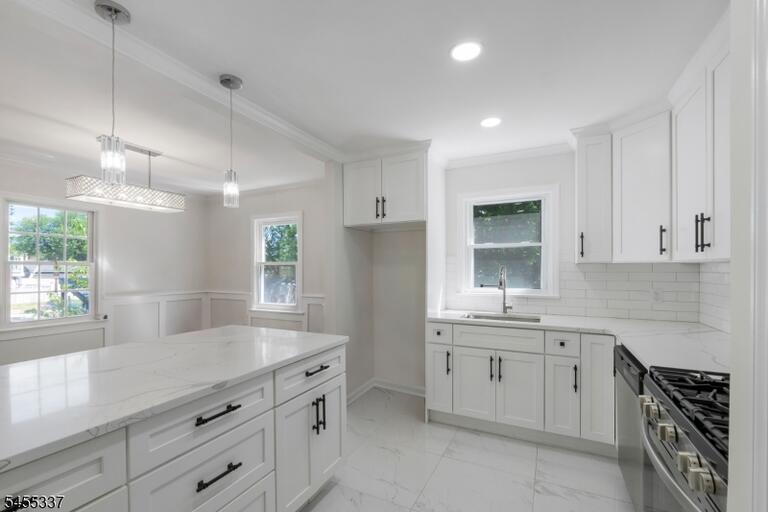 Property listing MLS 4048139 photo 1