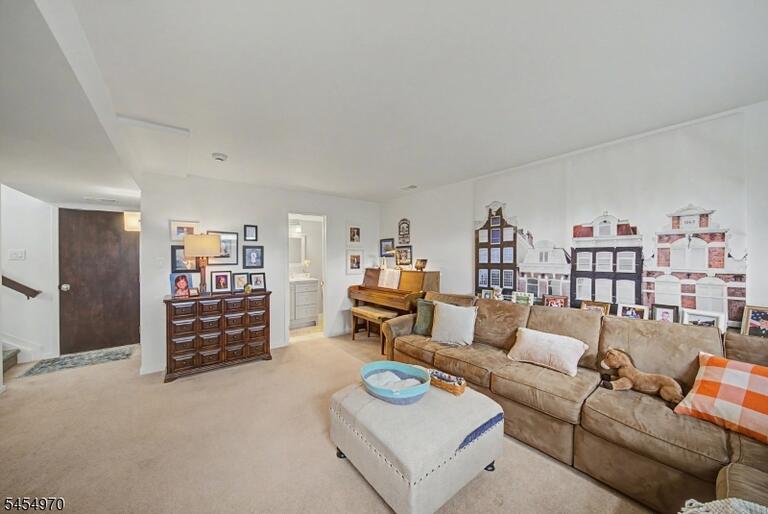 Property listing MLS 4048153 photo 39