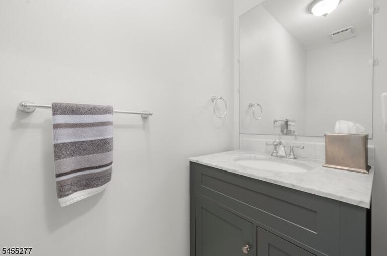 Property listing MLS 4048158 photo 12