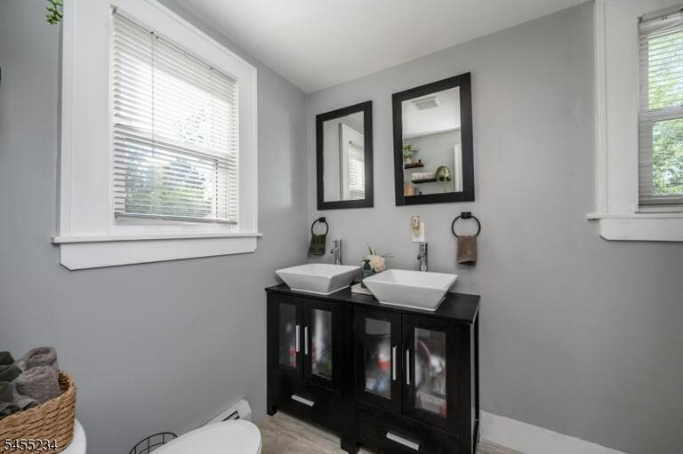 Property listing MLS 4048162 photo 15