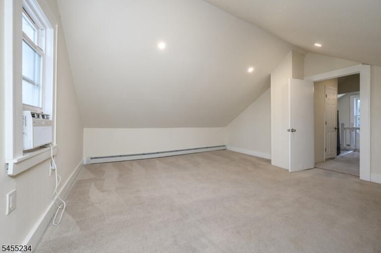 Property listing MLS 4048162 photo 30