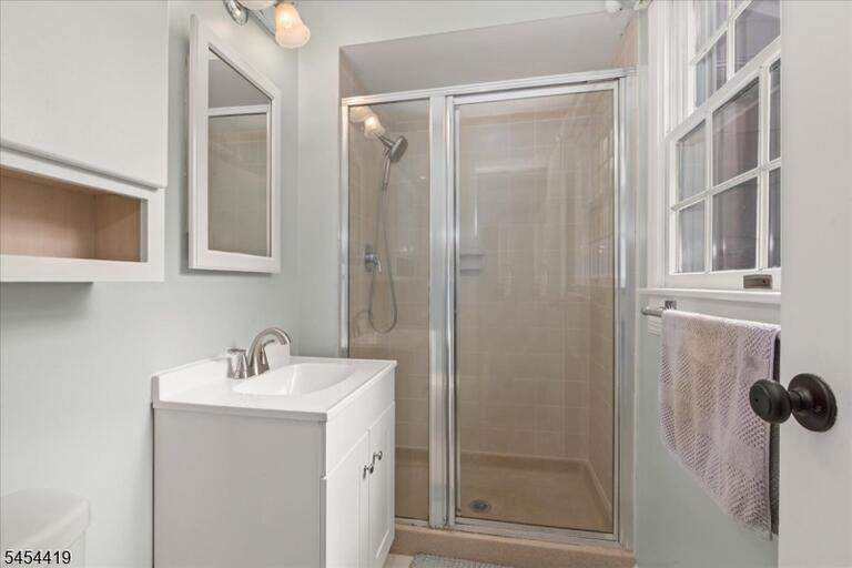 Property listing MLS 4048165 photo 24