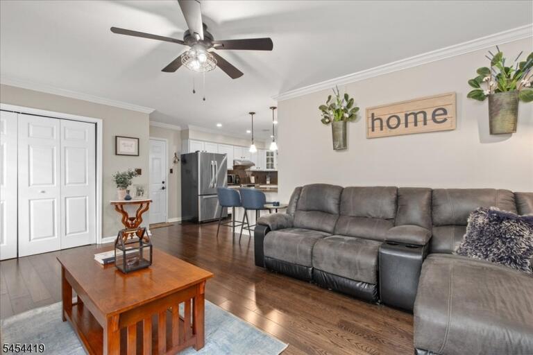 Property listing MLS 4048165 photo 7