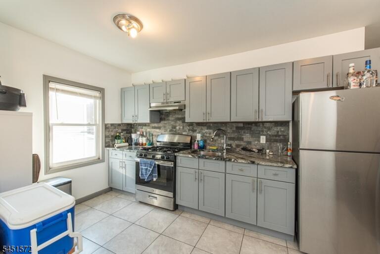 Property listing MLS 4048183 photo 17
