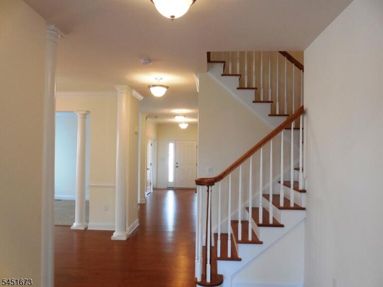 Property listing MLS 4048198 photo 14