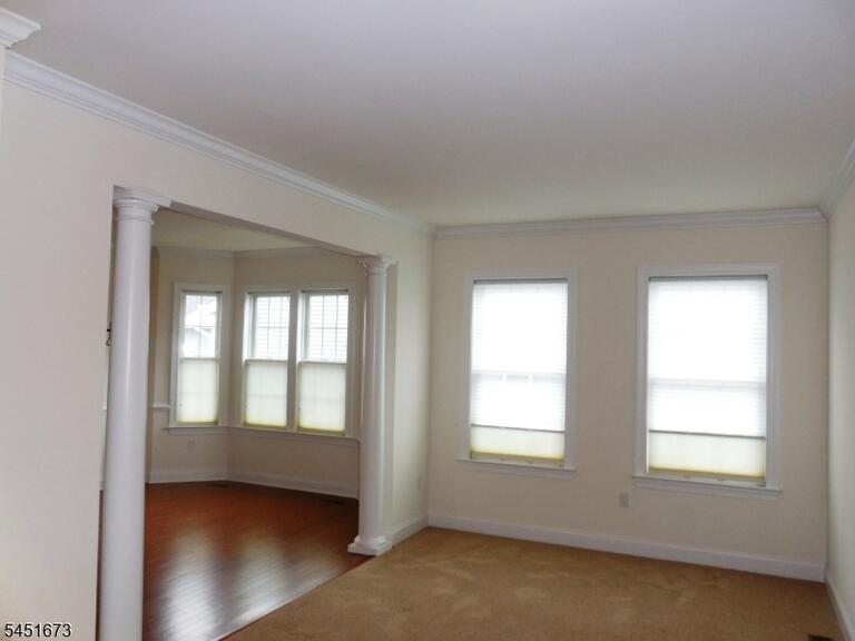 Property listing MLS 4048198 photo 2