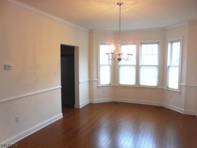 Property listing MLS 4048198 photo 4
