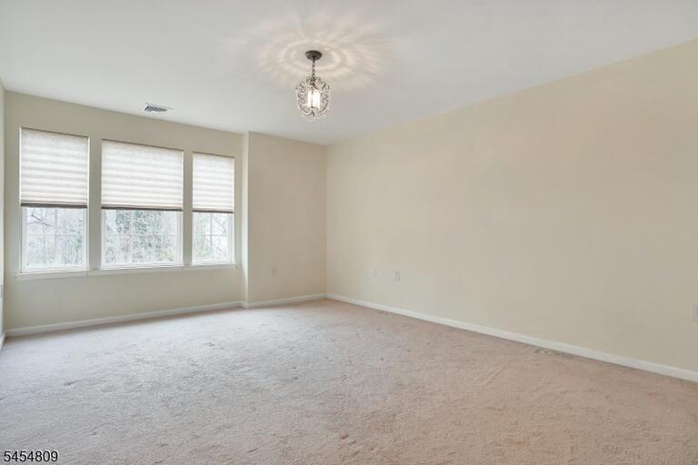 Property listing MLS 4048212 photo 13