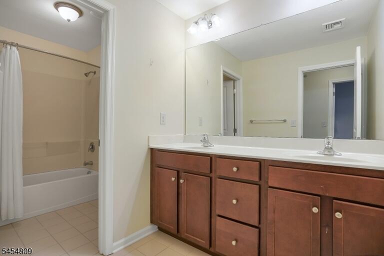 Property listing MLS 4048212 photo 23