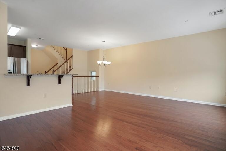 Property listing MLS 4048212 photo 9