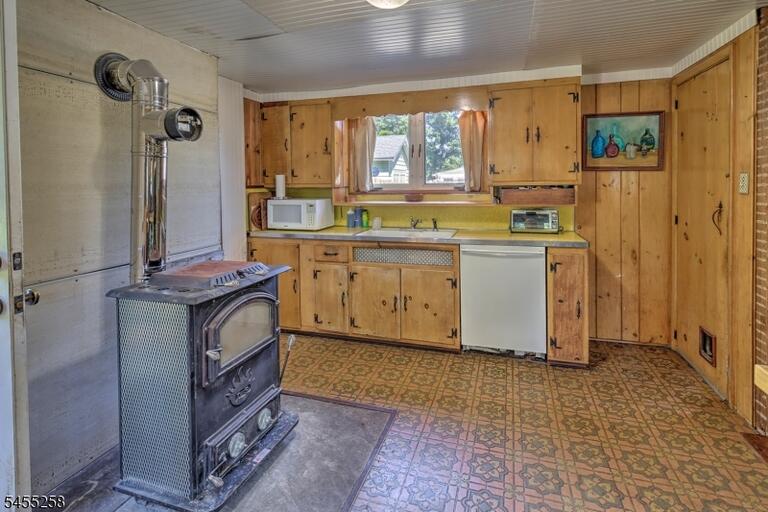 Property listing MLS 4048237 photo 12