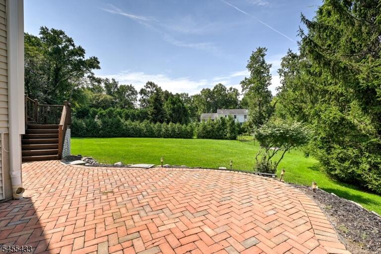 Property listing MLS 4048240 photo 47