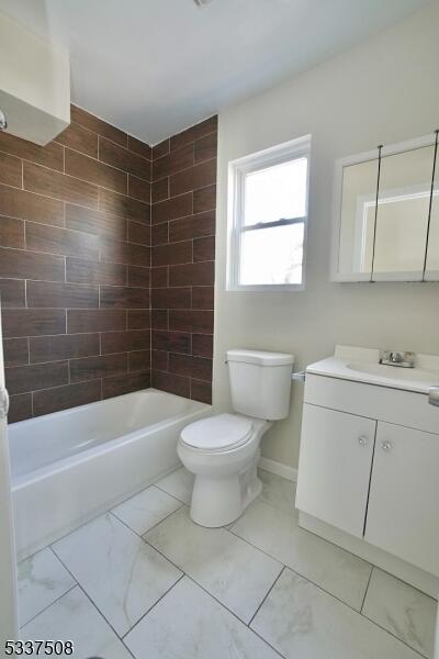 Property listing MLS 4048245 photo 14