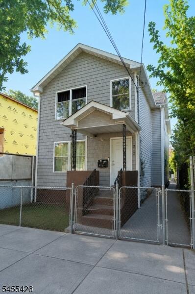 Property listing MLS 4048245 photo 3