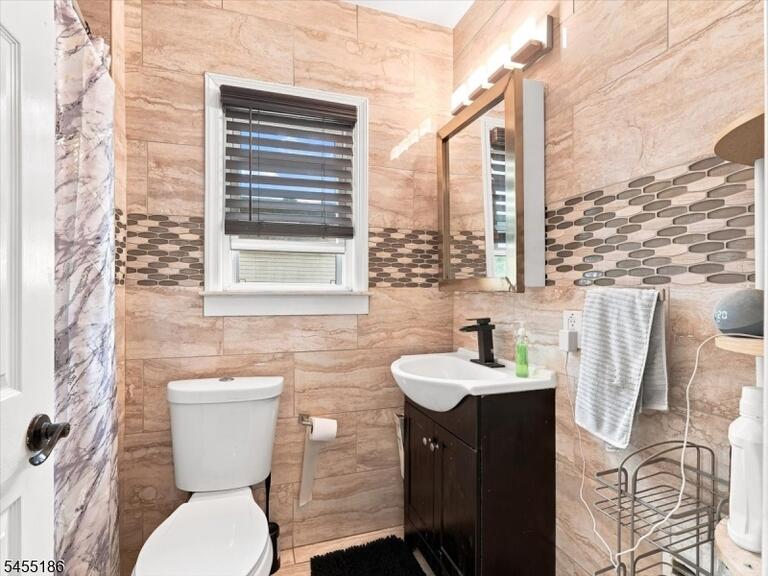 Property listing MLS 4048258 photo 9