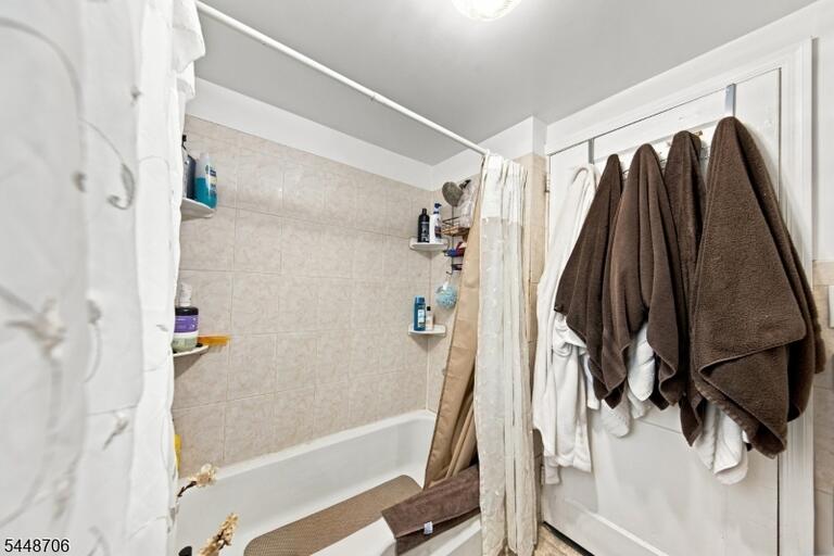 Property listing MLS 4048270 photo 23