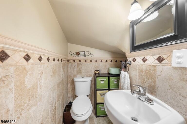Property listing MLS 4048299 photo 23