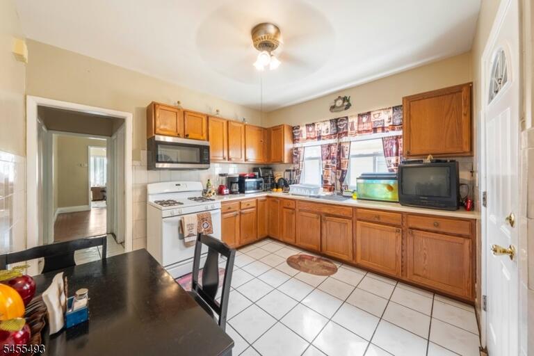 Property listing MLS 4048299 photo 27