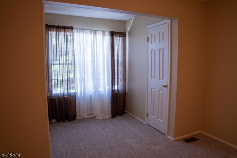 Property listing MLS 4048300 photo 29