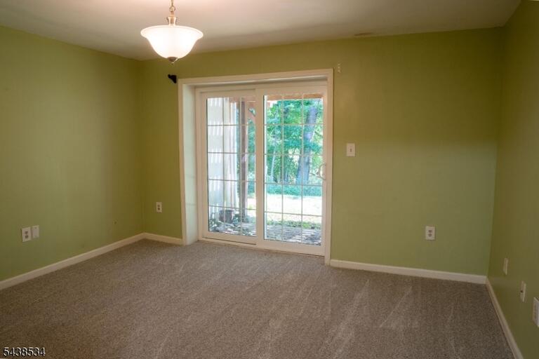 Property listing MLS 4048300 photo 35